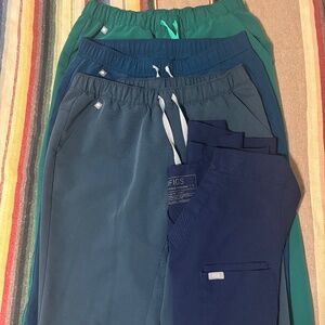 Lot Of 4 Figs Mens 3 tansen Scrub Pants 1 Leon shirt Size small Euc